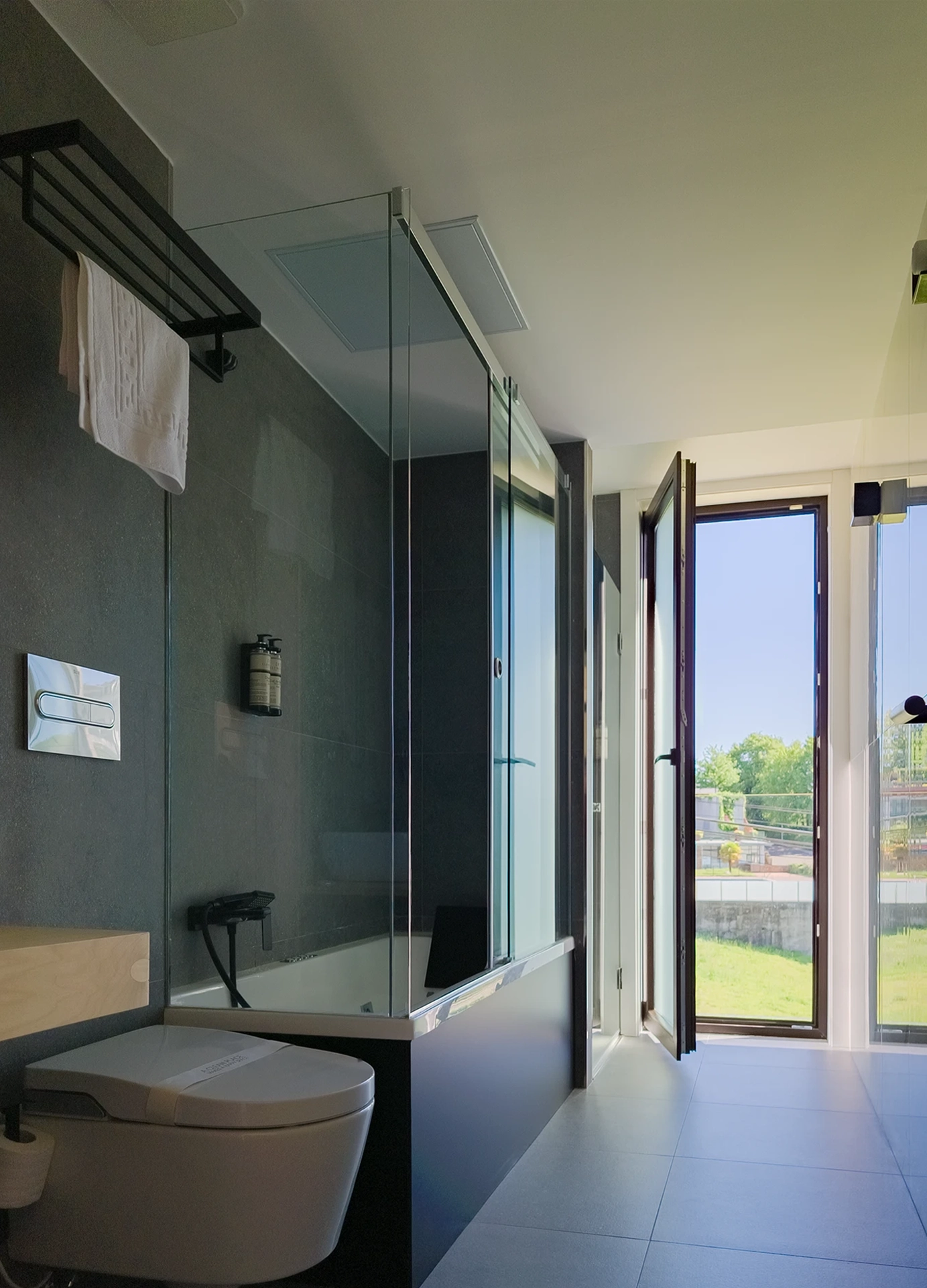 Baños En Todas Las Habiitaciones. HOTEL PORTOMARIN STAR. Hotel De 3 Estrellas En Portomarín, Lugo, Galicia